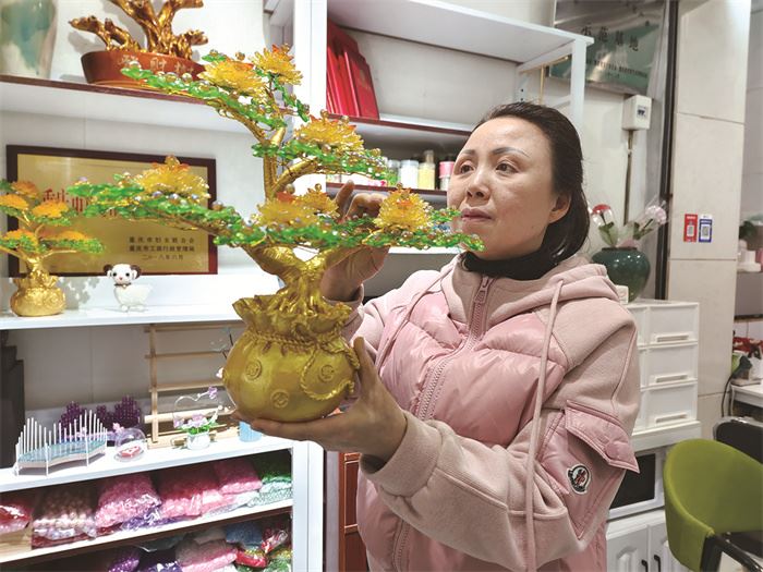 “珠”联璧合——非遗传承人何秋红十余年匠心助残传大爱