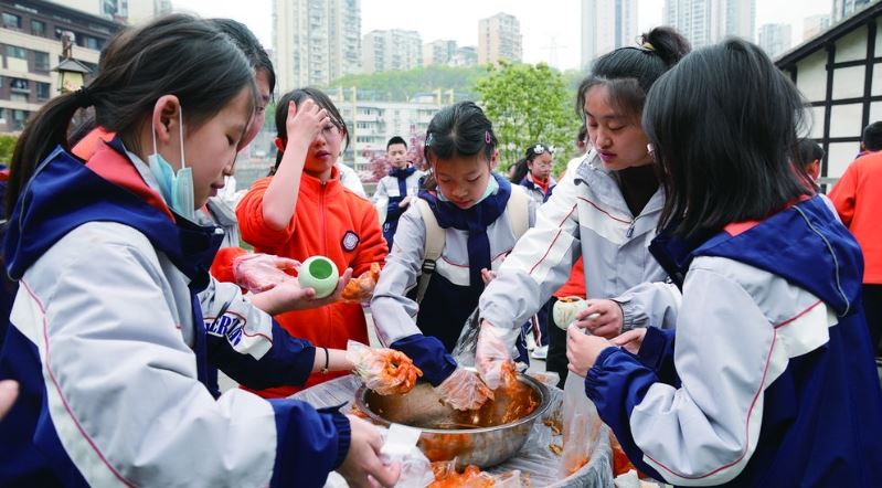 涪陵区开展“红岩思政 万人研学”主题活动 打造沉浸式红色教育新范式