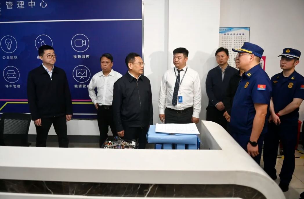 黎勇督导检查节前安全稳定工作