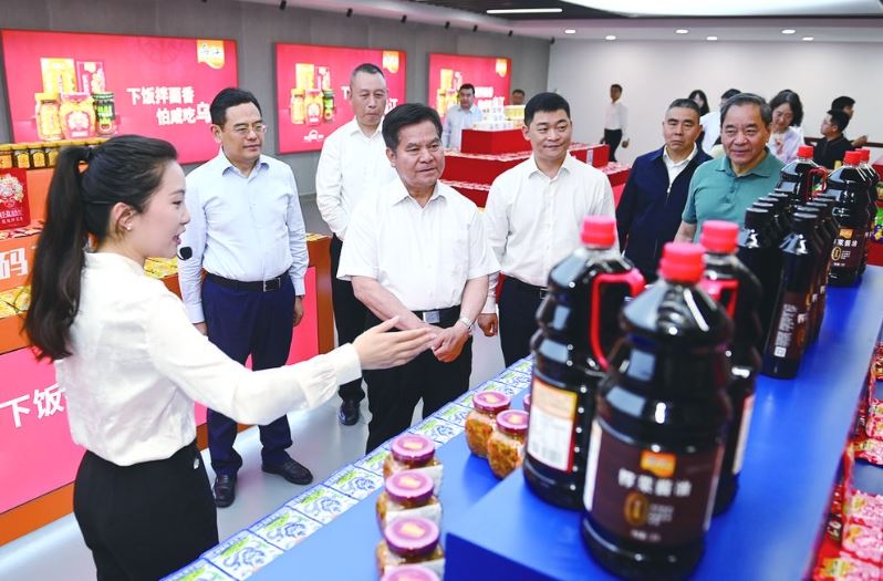 全国人大农业与农村委调研组来涪调研城乡融合发展情况