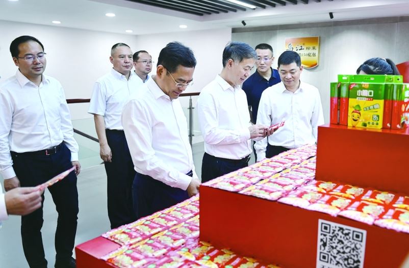 重庆市城口县党政代表团来涪考察交流