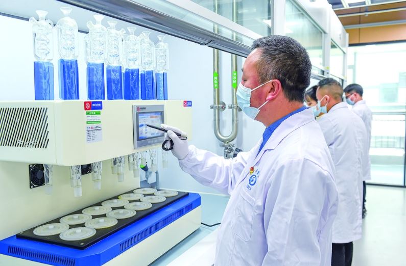 中医药产业快速发展 技能人才“强筋壮骨”