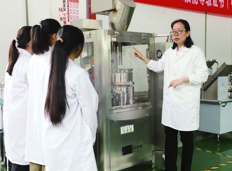 涪陵产才融合“磁力场”：技能人才“引擎”驱动产业高质量发展