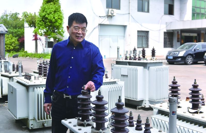 石成林：电压可以转换 籍贯永不调档