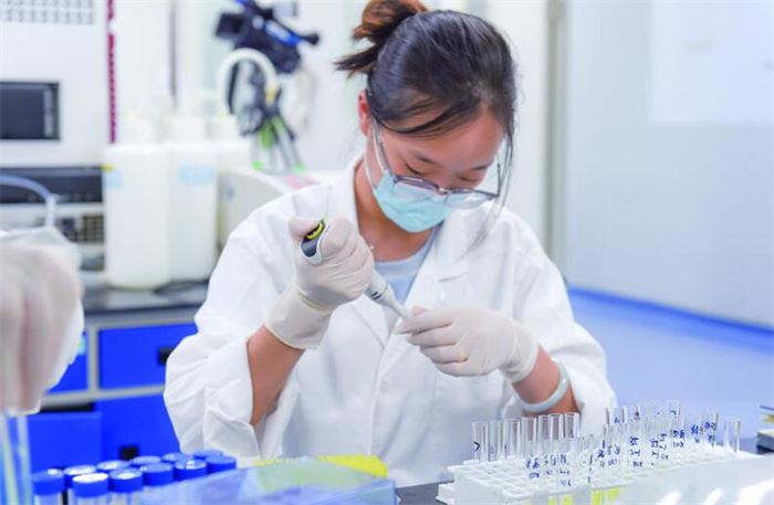 以“技术突破”守护公众健康 华兰生物重庆公司获技术创新奖