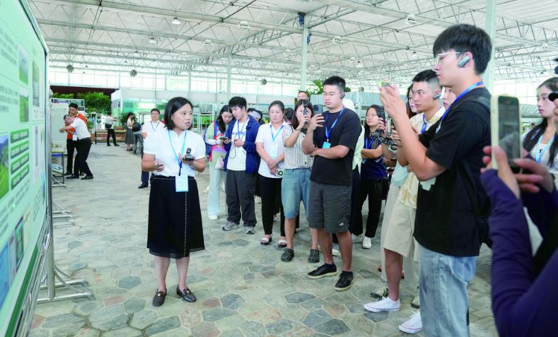 “活力中国调研行”重庆主题采访活动走进涪陵  24家中央、市级媒体采访团探访涪陵绿色发展实践及成效