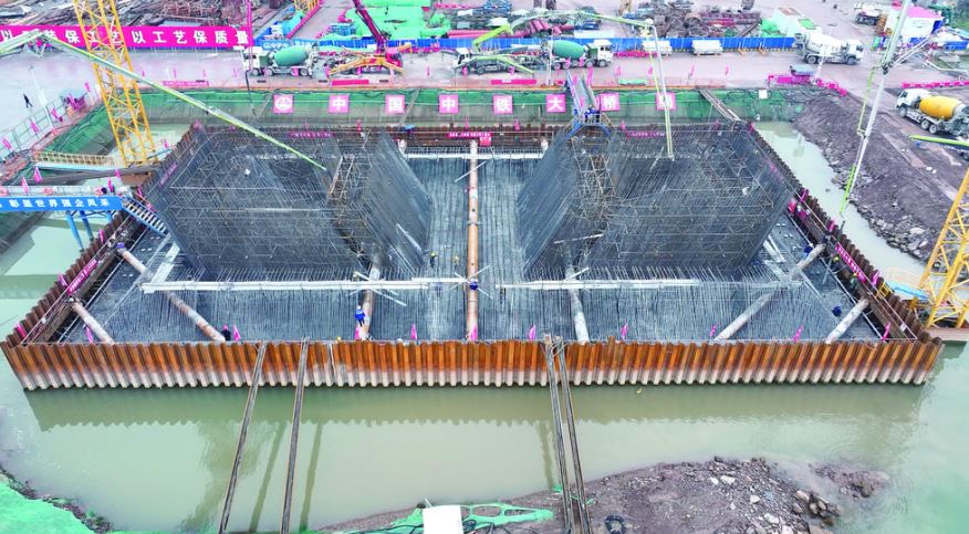 宜涪高铁涪陵长江公铁大桥19号墩承台浇筑完成