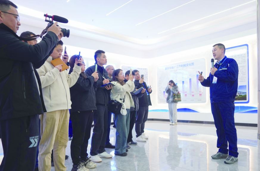 浙涪协作结硕果 产业共兴谱新篇 ——浙江对口支援涪陵成功实践主题采访走进两家浙企