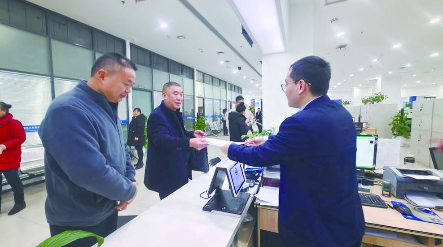 开门纳谏提质效 涪陵政务服务再升级 涪陵举办“政务服务体验日”活动暨社会监督工作座谈会