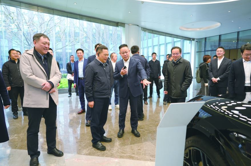 黎勇董奕锋率队赴中国长安汽车集团有限公司考察座谈 推动更多优质企业和配套项目在涪布局