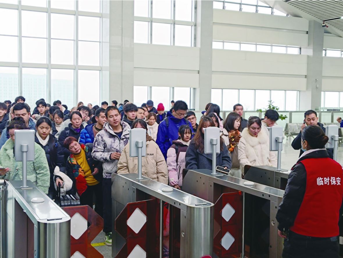 春运首日铁路公路累计发送旅客1万余人次