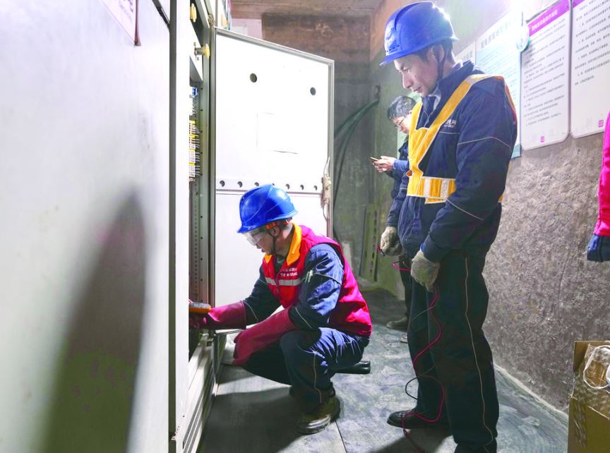 景区电力“大体检” 护航春节游玩安全